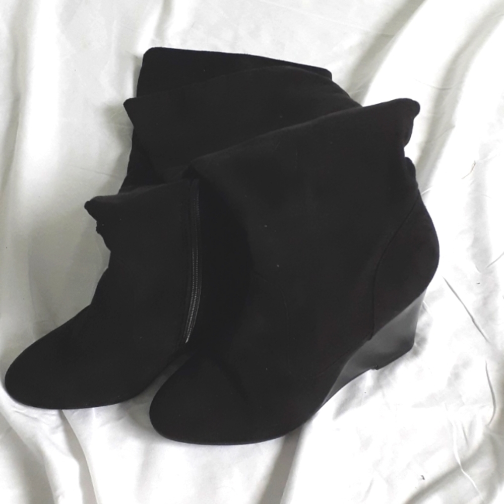 Knee High heeled boots
